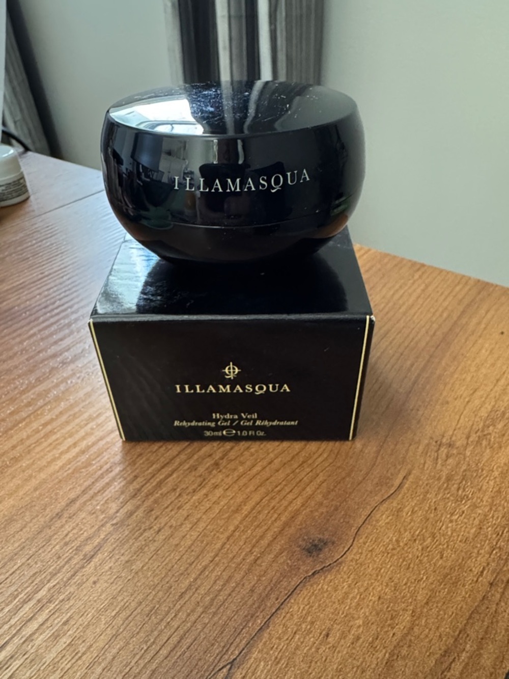 Illamasqua Hydra Veil Rehydrating Gel - 30ML NIB! - Picture 2 of 3
